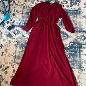 Washed but never worn! Bought it to wear to a wedding but never wore☺️